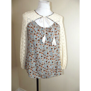 Entro Womens Peasant Boho SHIRT - MEDIUM Cut Out Blue Floral Lace Tie Front TOP